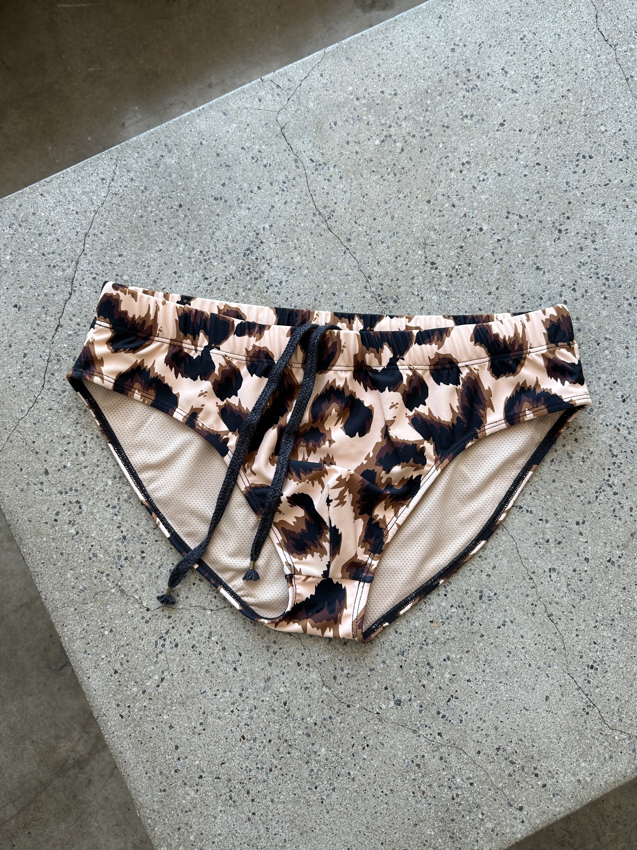 SAFARI SWIM BRIEF